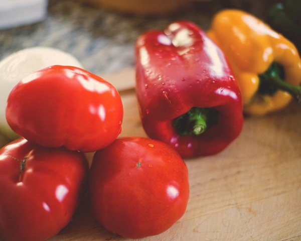 Подкормка рассады томатов и перца народными средствами 