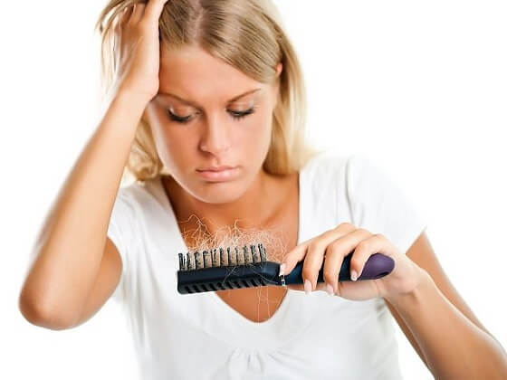 Выпадение волос у женщин – причины и способы лечения 