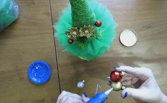 Елка своими руками на Новый год 100 идей и МК как сделать елочку из подручных материалов 